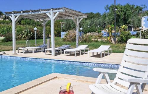 Nice Home In Rosolini With Wifi — 4-Star Luxury Hotel in Rosolini, Italy