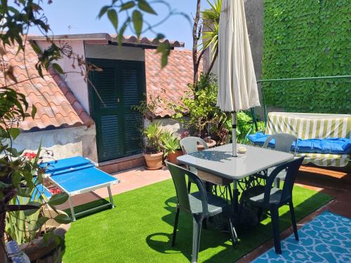Casa lego small room with terrace — 4-Star Luxury Hotel in Naples, Italy