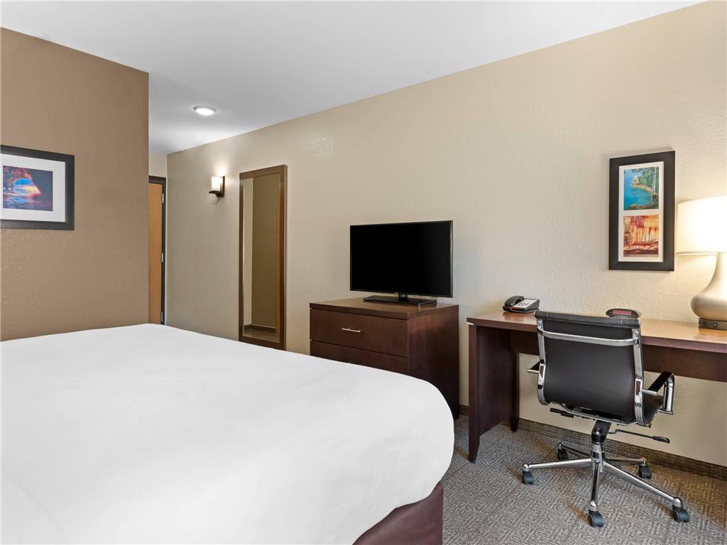 Comfort Inn & Suites Munising Lakefront - photo 16