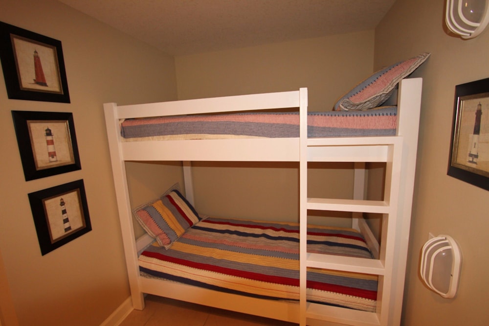 Grand Panama Beach Resort by Emerald View Resorts - photo 13