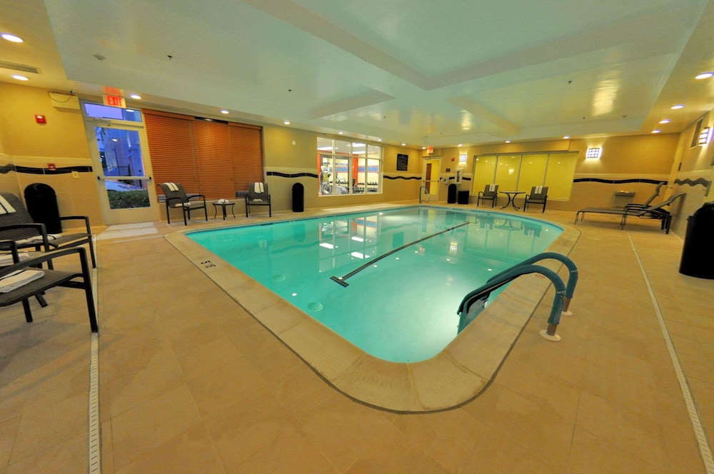 Hampton Inn Richmond Airport - photo 20