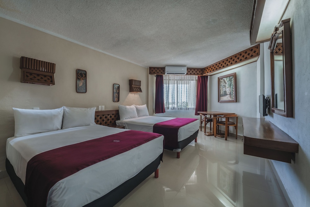 Hotel Plaza Kokai Cancún