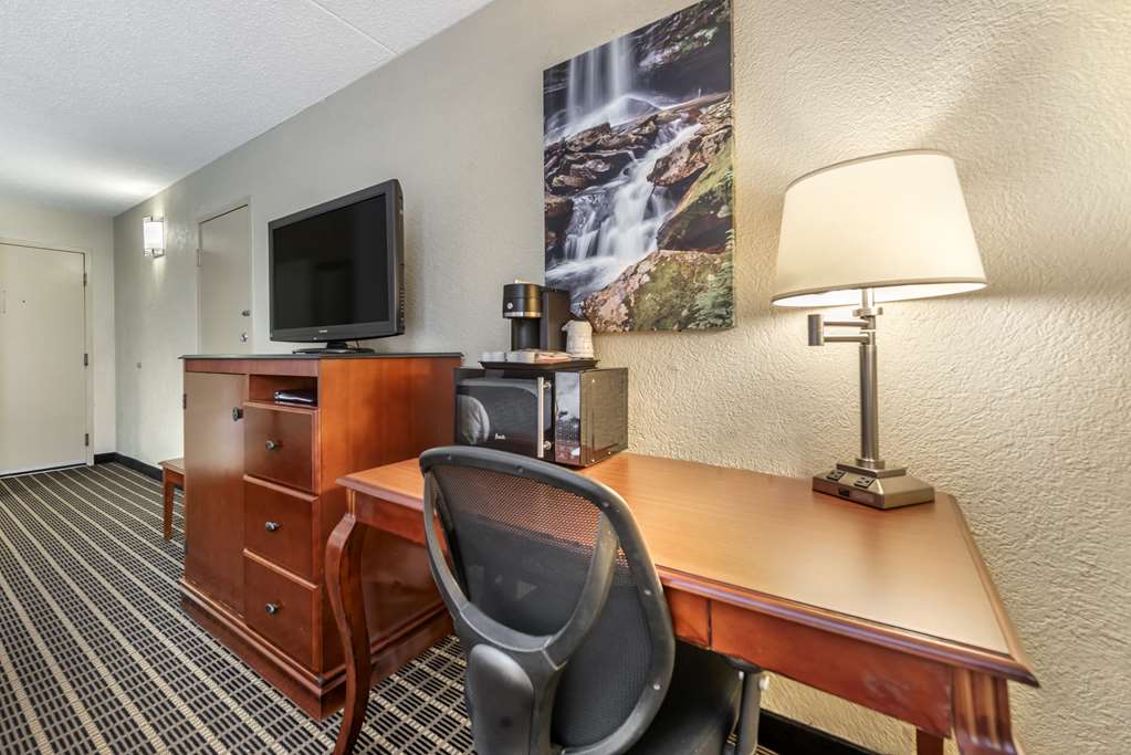 Best Western Plus Bridgeport Inn - photo 17