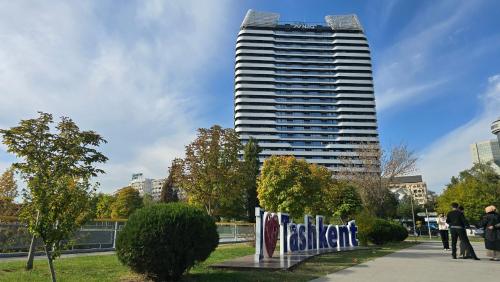 Sky View Suite U Tower - carbon neutral hotel in Tashkent
