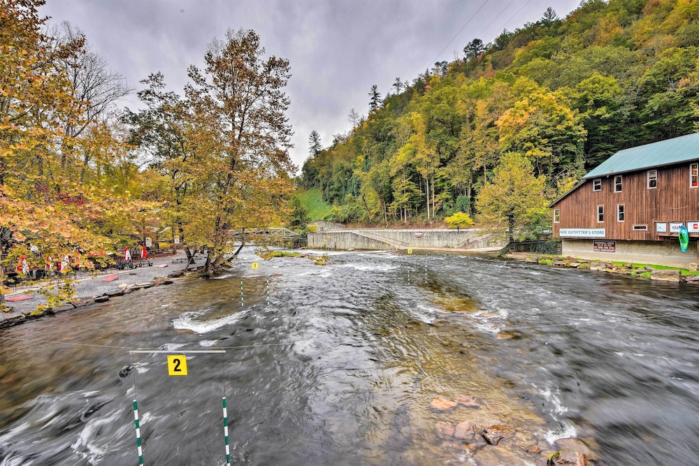 Bryson City Cabin in Smoky Mtn W resort Amenities - photo 27
