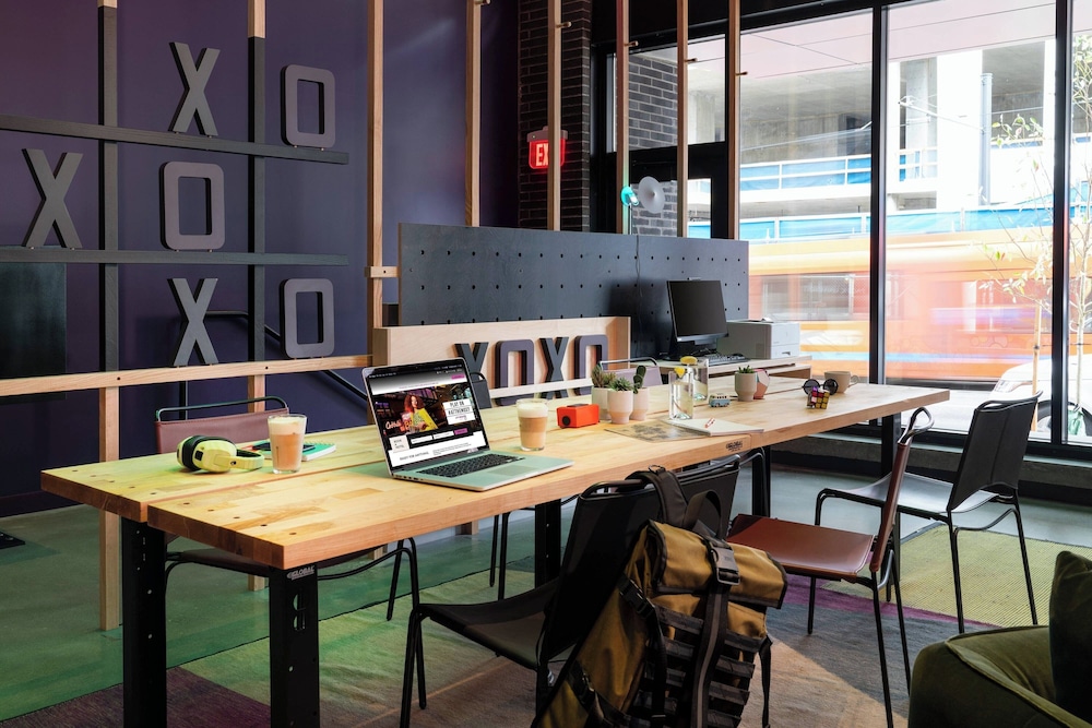 Moxy Portland Downtown - photo 23