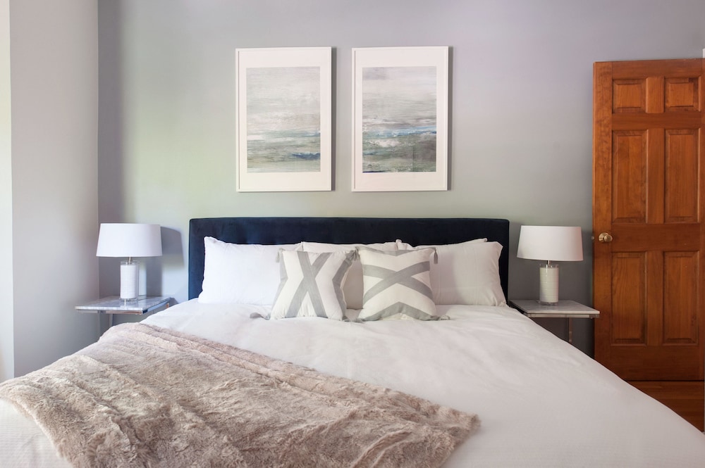 Sophisticated 4BR in Lincoln Park by Sonder - photo 6