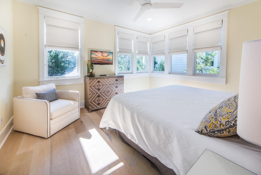The Nautilus — 4-Star Luxury Hotel in Panama City Beach, United States
