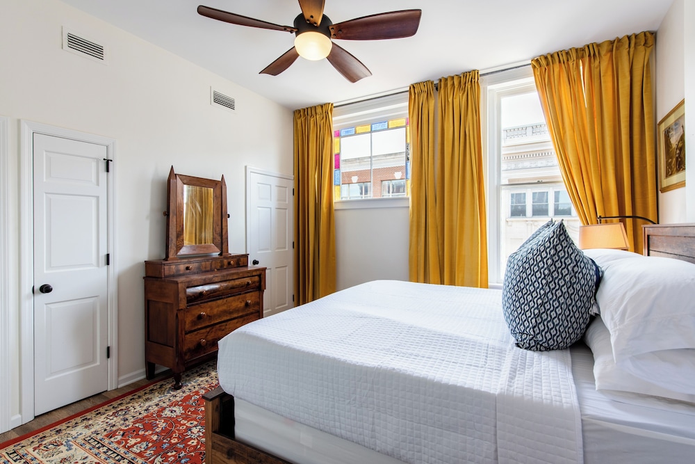 The Woodford Hotel - photo 12