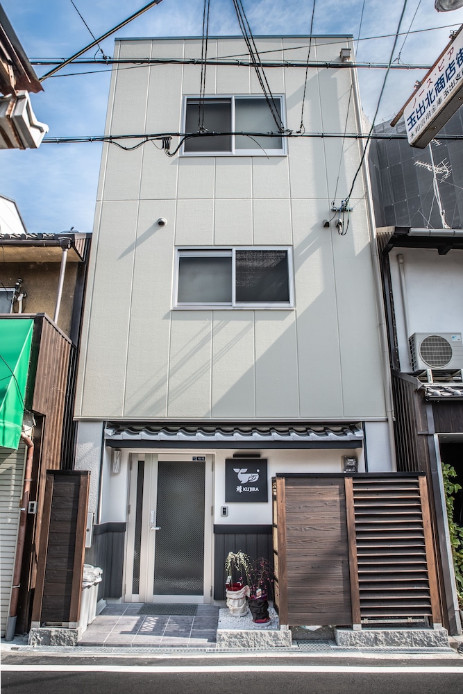 Kujira 303 - carbon neutral hotel in Osaka