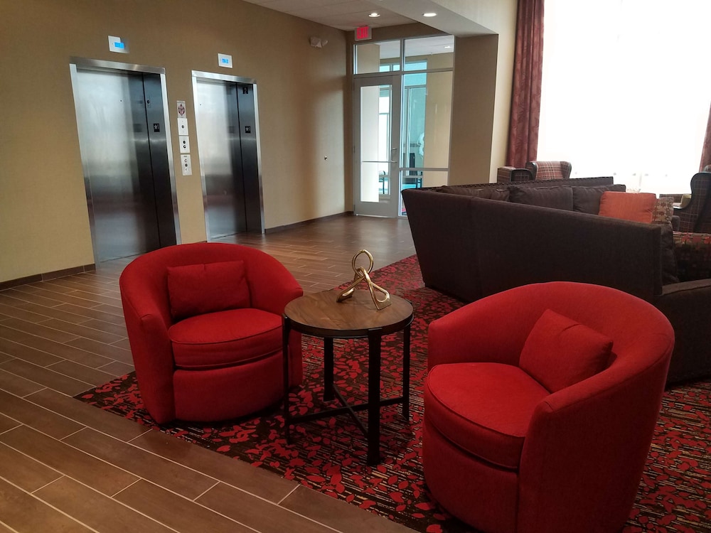 Hampton Inn & Suites Boone - photo 8