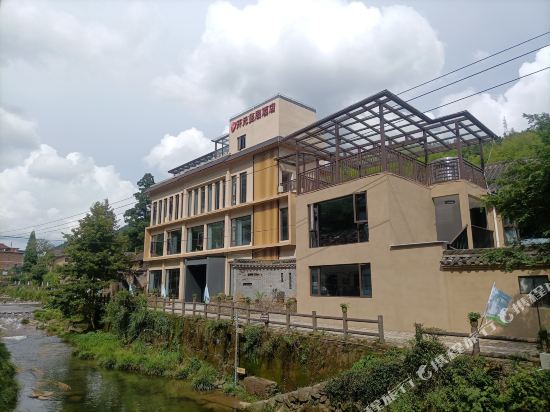 Manju Hotel Yunhe Oushang No.1 in Yunhe, People's Republic of China