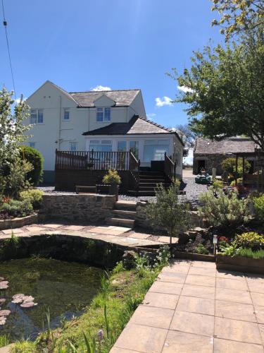 Frongaer Bed And Breakfast — 4-Star Luxury Hotel in Llanerchymedd, United Kingdom