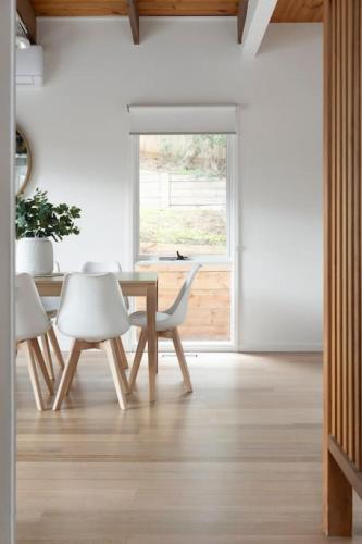 Surfcoast Soul Stylish Dog Friendly Retreat Torquay in Torquay, Australia