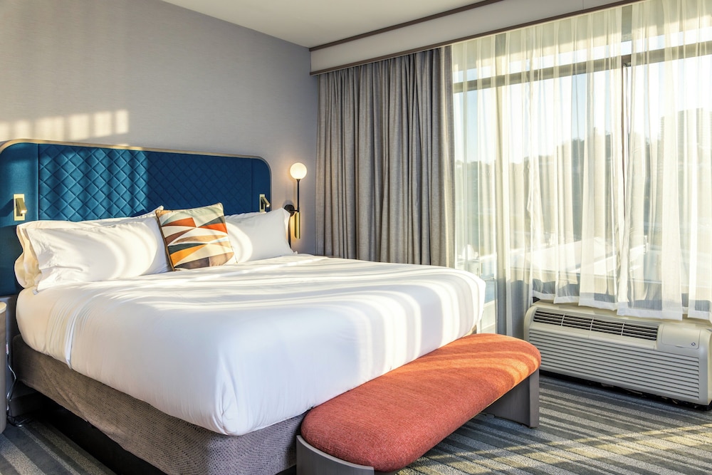 voco The Clair Cincinnati Downtown by IHG - photo 12