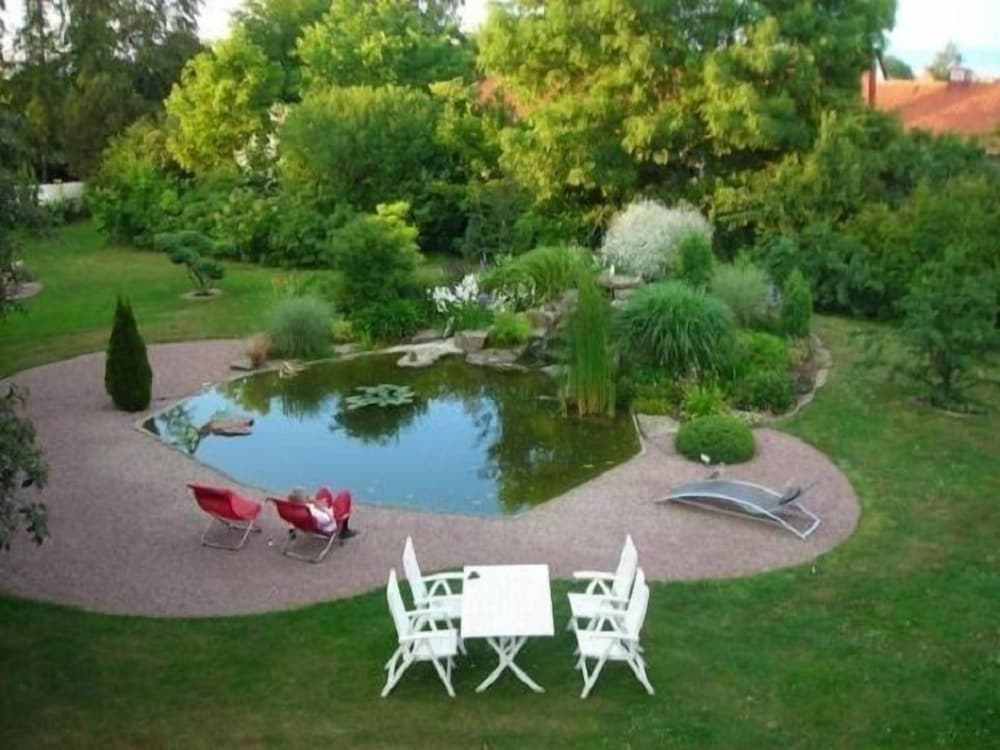 Solrosen i Simrishamn — 4-Star Luxury Hotel in Simrishamn, Sweden