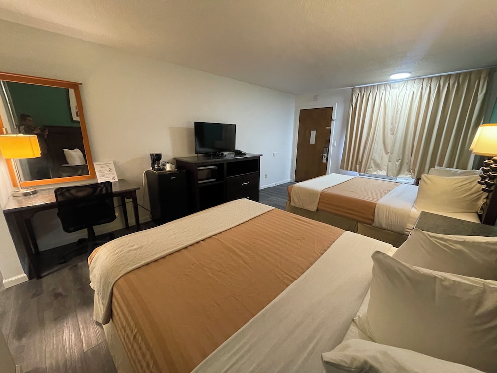 Sparta Inn - photo 18