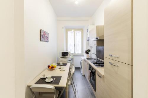 Vacanze Romane Guest House — 4-Star Luxury Hotel in Rome, Italy