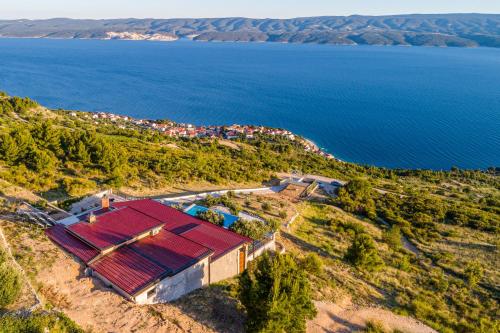 Villa Secluded Paradise — 4-Star Luxury Hotel in Omis, Croatia