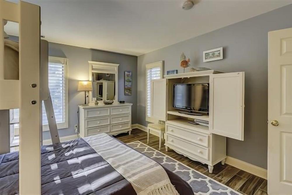 5 Turtle Lane at The Sea Pines Resort - photo 4