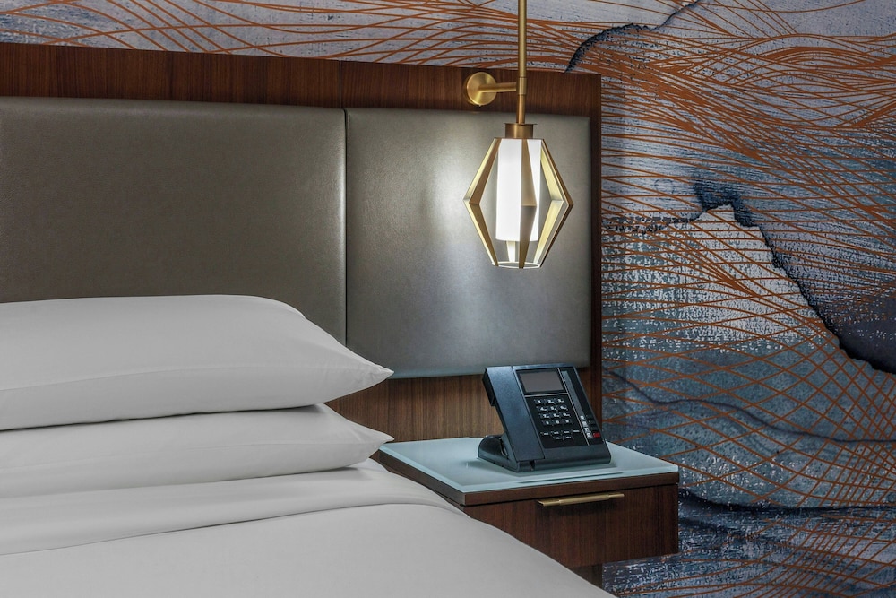 Marriott Denver Airport at Gateway Park - photo 12