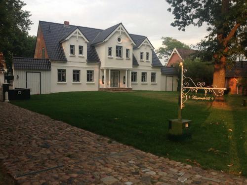 Ferienwohnungen Bekperle — 4-Star Luxury Hotel in Beckdorf, Germany