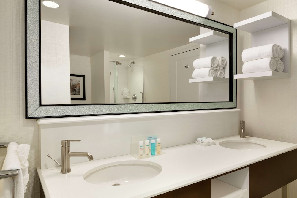 Hampton Inn & Suites Nashville Downtown - photo 45
