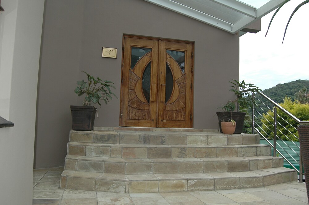 Rainbird B and B — 4-Star Luxury Hotel in East London, South Africa