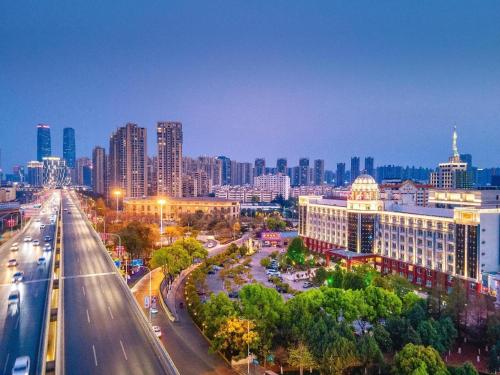 Noah's Ark Hotel - last minute hotel in Kunming