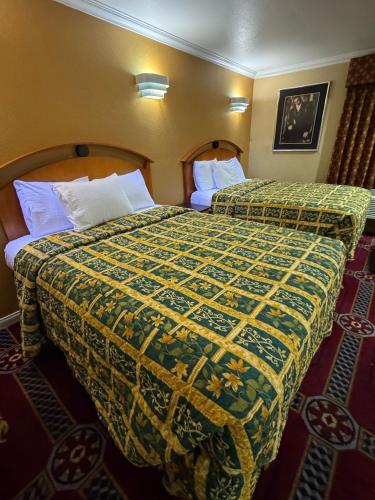 Sunrise inn - photo 31