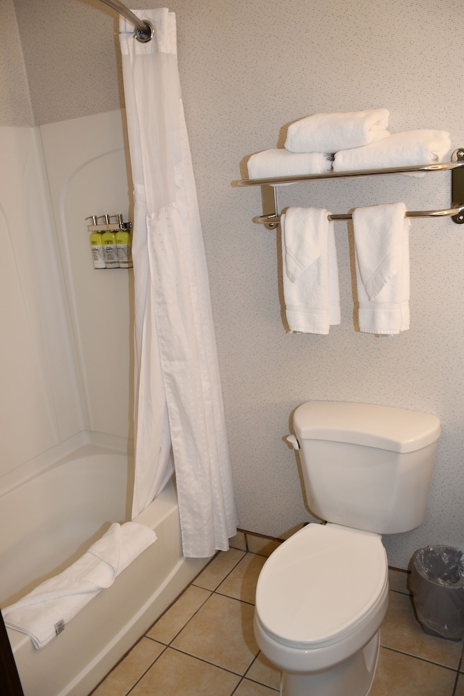 Holiday Inn Express & Suites Evanston By IHG - photo 36