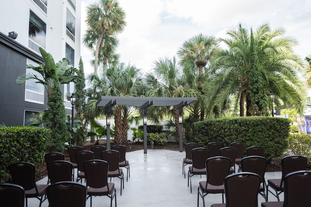 Courtyard by Marriott across Universal Orlando - photo 81