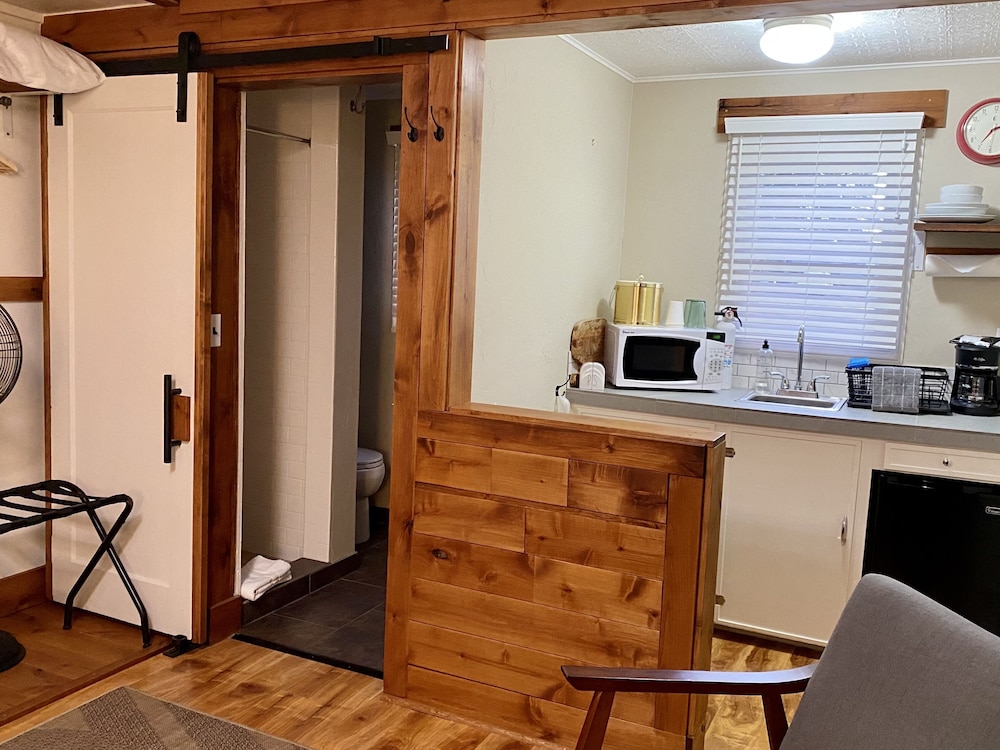 Left Coast Lodge - photo 30