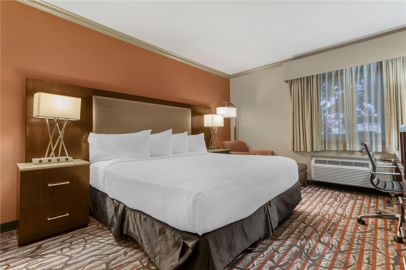 Best Western Plus Brookside Inn - photo 17