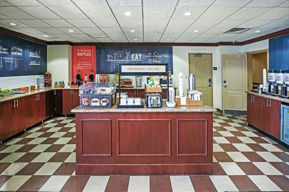 Hampton Inn & Suites Tulsa North Owasso - photo 51