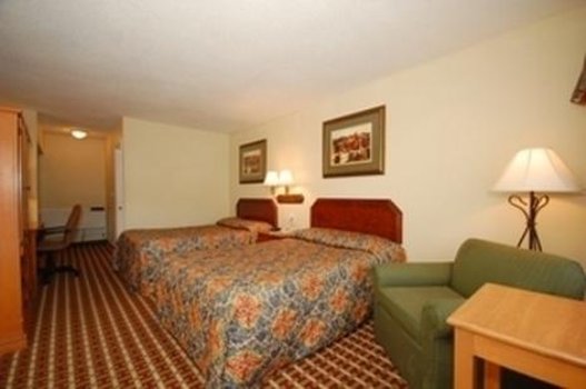 Motorsports Inn and Suites - photo 3
