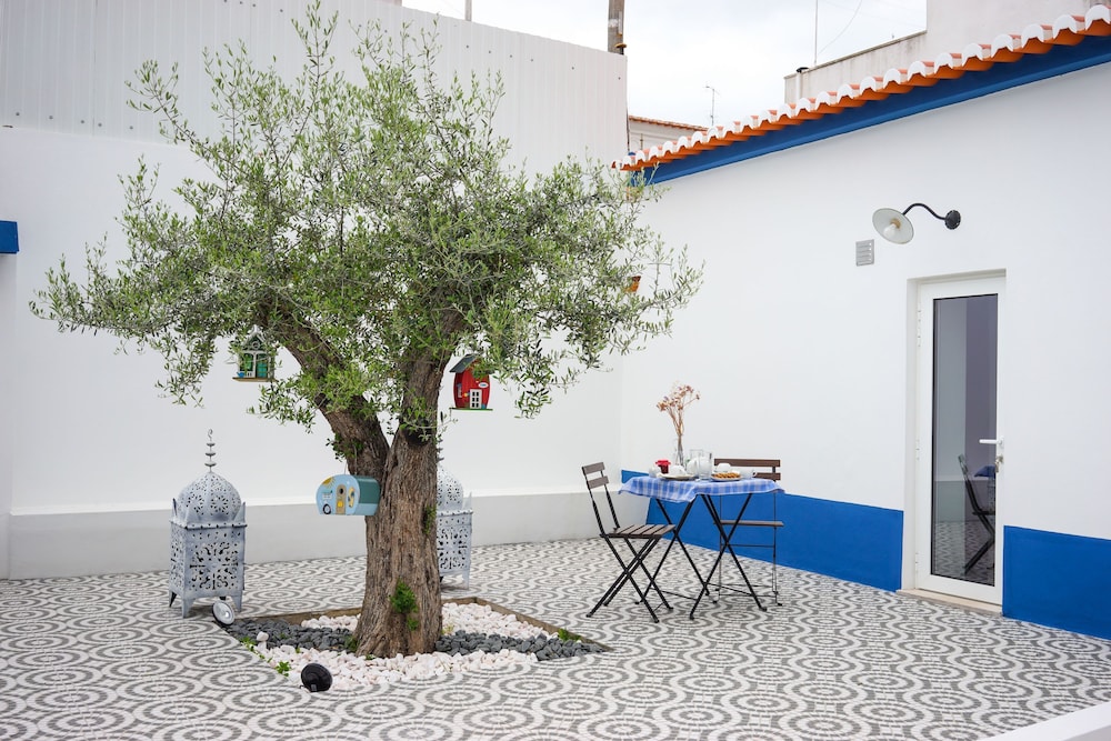 Maria`s Guesthouse — 4-Star Luxury Hotel in Beja, Portugal