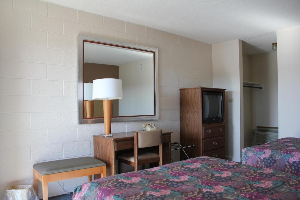 Hastings Inn - photo 10
