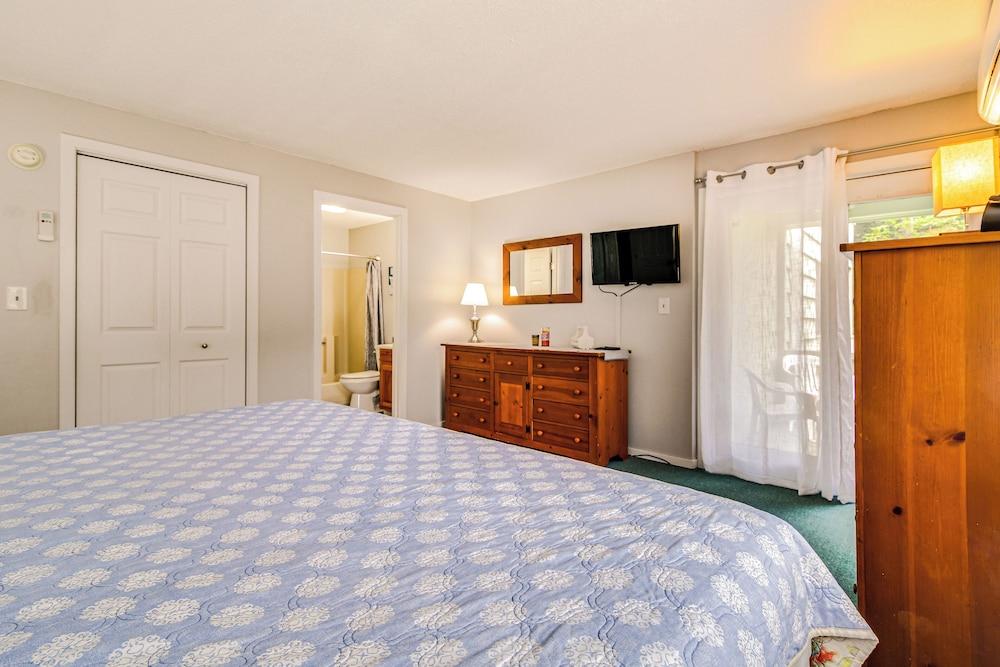 Resort Condo w Loft: 1 Mi to Attitash Mountain - photo 13