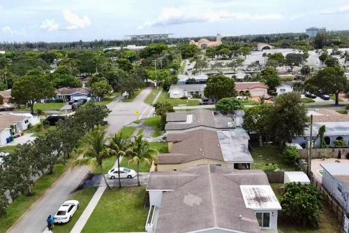 Stadium Sunflower Miramar home 3 bd 2 ba — 4-Star Luxury Hotel in Miramar, United States