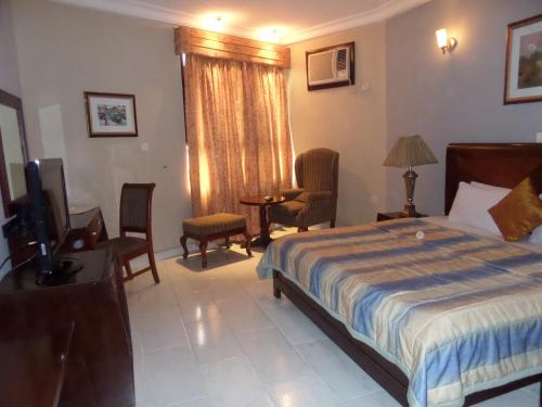 Kaft Hotel & Suites