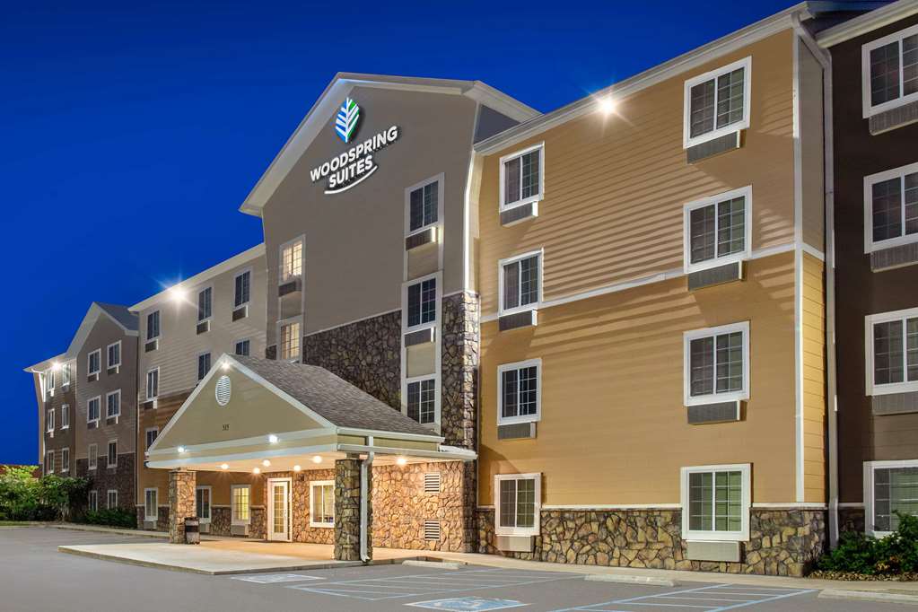 WoodSpring Suites Nashville Airport - photo 4