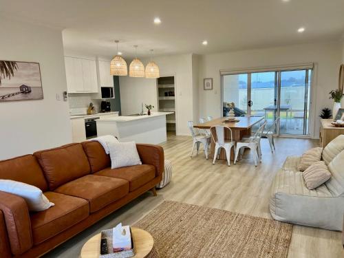 Pollie’s Pet Friendly Outside — carbon neutral stay, Robe