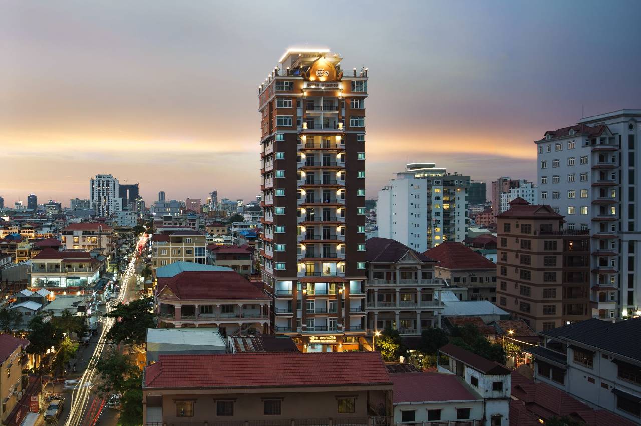 Queen Mansion — Phnom Penh — photo 5