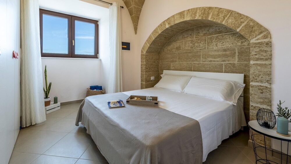 Villa Serena 4 Emma Villas — 4-Star Luxury Hotel in Salve, Italy