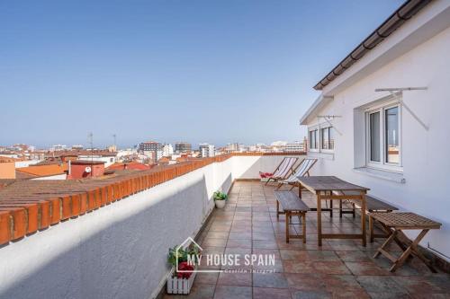 Myhousespain Atico Con Gran Terraza En Gijon - carbon neutral hotel in Unknown City