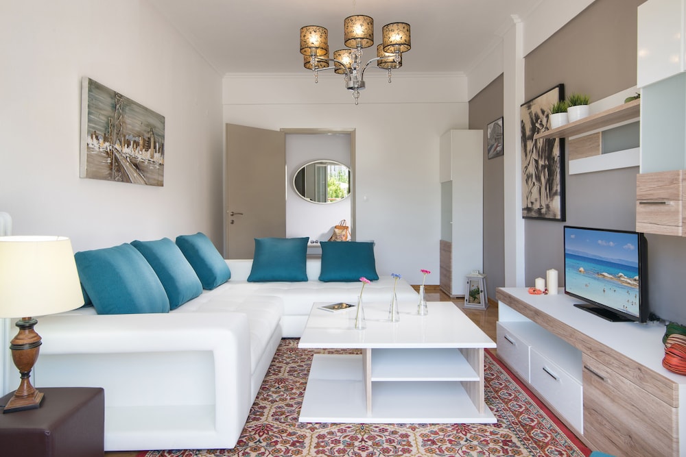 Michalis Apartments — 4-Star Luxury Hotel in Polygyros, Greece