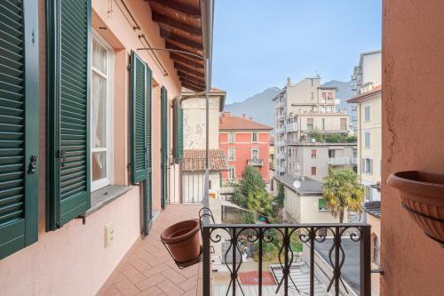 GuestHost Cozy Apt few steps to Como City Center — 4-Star Luxury Hotel in Como, Italy