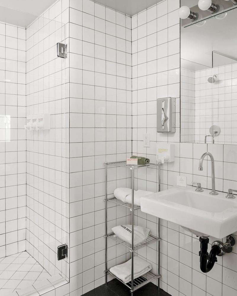 The Coachman Hotel - photo 78