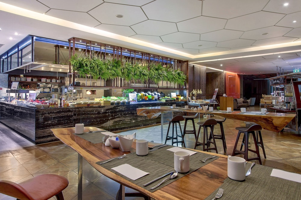 מזון ומשקאות